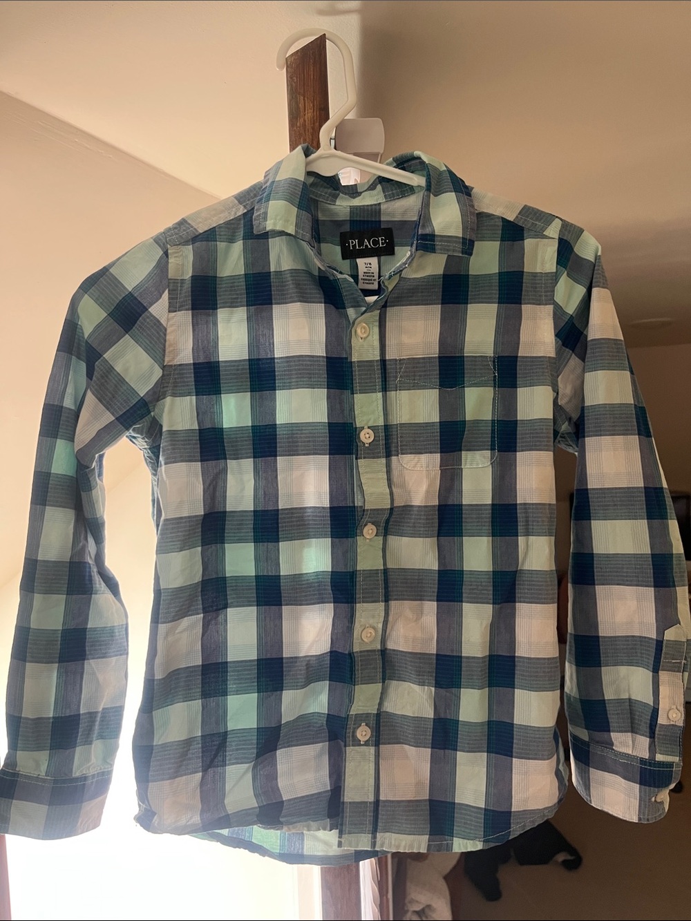 The Children's Place Blue & Green Plaid Button-Down Shirt, size 7/8